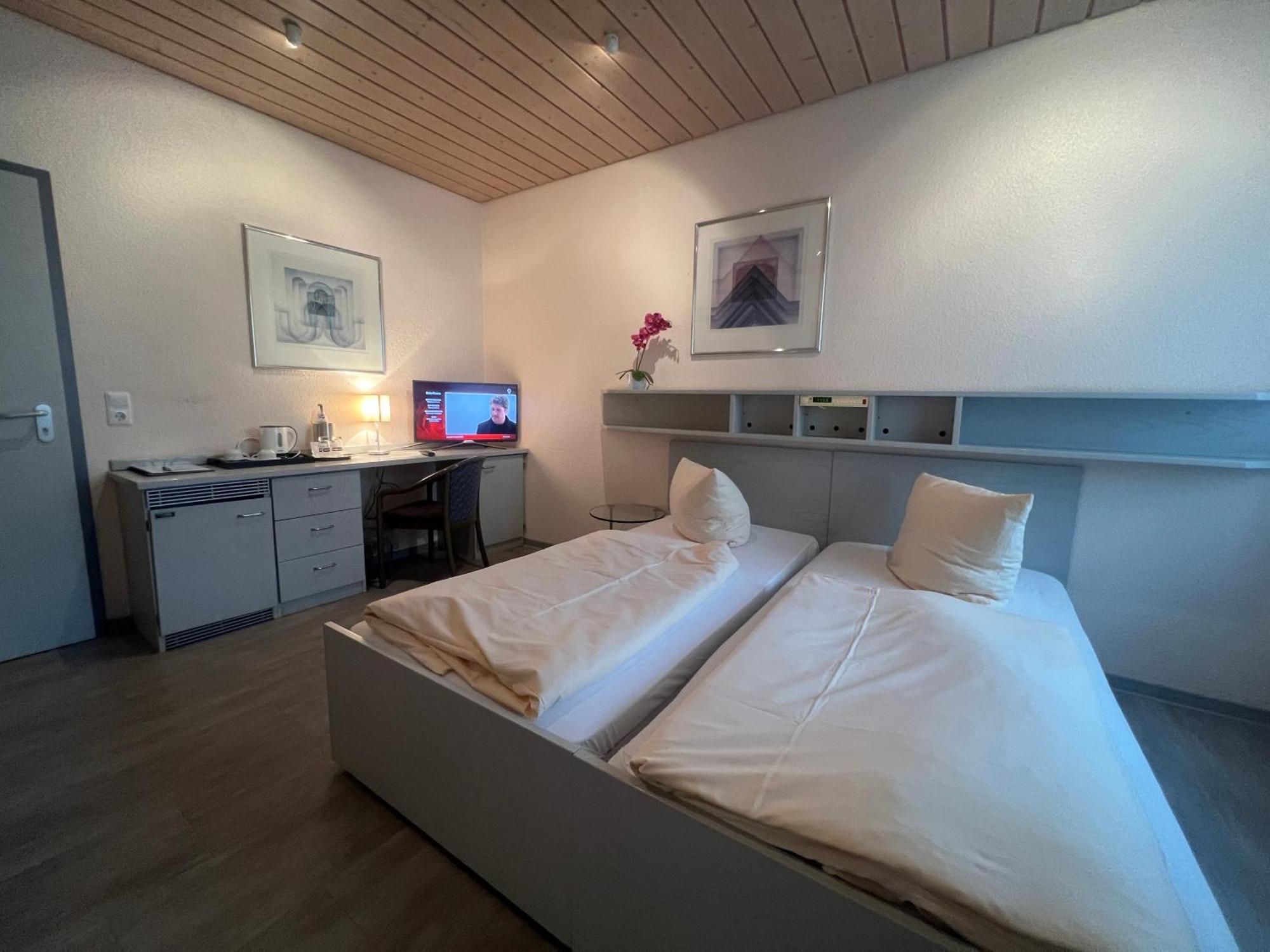 Hotel Cronberger Hof 라덴부르크 외부 사진
